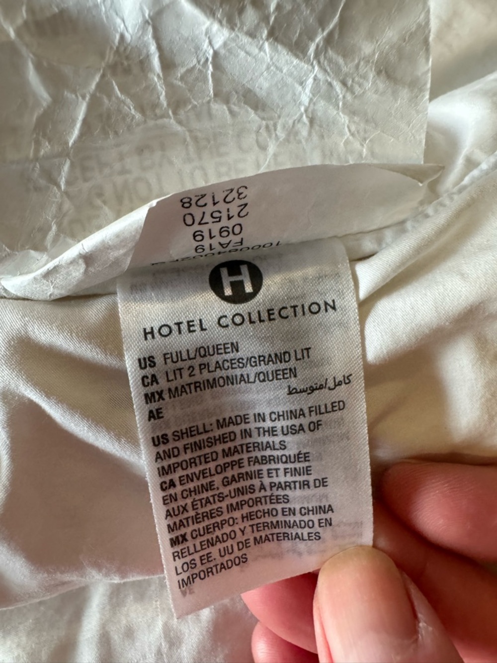 Hotel Collection 75% Goose Down Filled Queen Sized Comforter! Mint Condition! - Picture 8 of 13